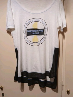 Mat Fashion white asymmetrical blouse like new, size XL