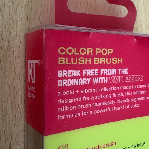 Real Techniques Blush Brush Limited Edition New