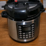 Multicooker pot like new, missing part on top