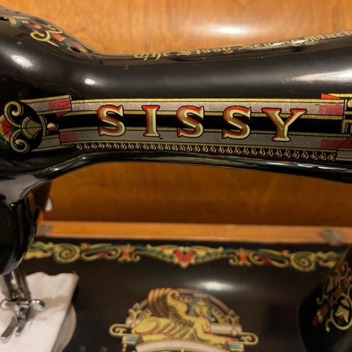 Sewing machine used, 50-60 years old, Japanese in excellent condition