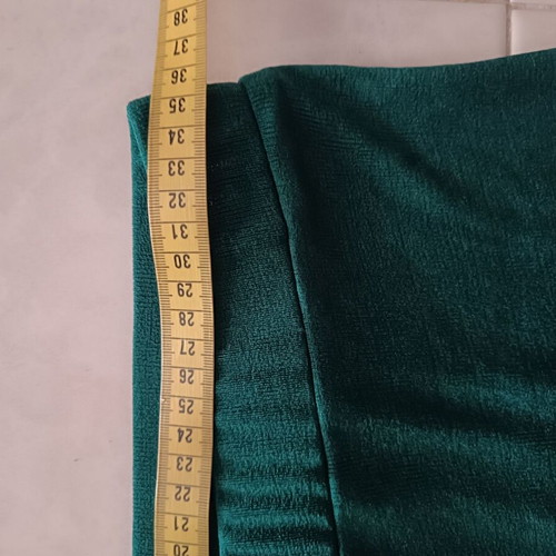 Women's pants medium used, ribbed metallic knit emerald green