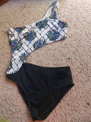Dutchess Collection Pink Woman swimsuit L like new, white and blue