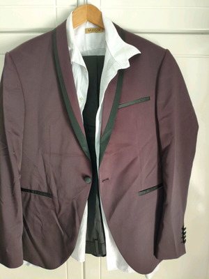 Manx groom suit like new, complete burgundy and brown set