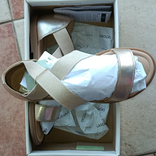 Lasocki Young Vernis Golden Sandals Size 36 New Girls