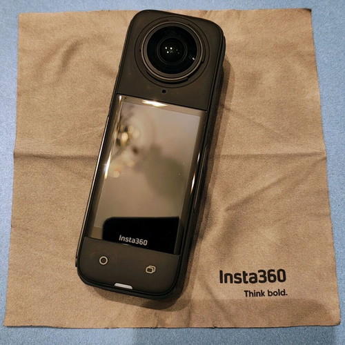 Insta360 X4 action camera like new