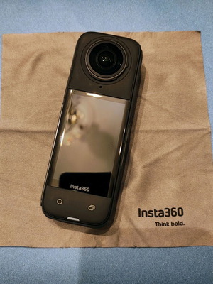 Insta360 X4 action camera like new