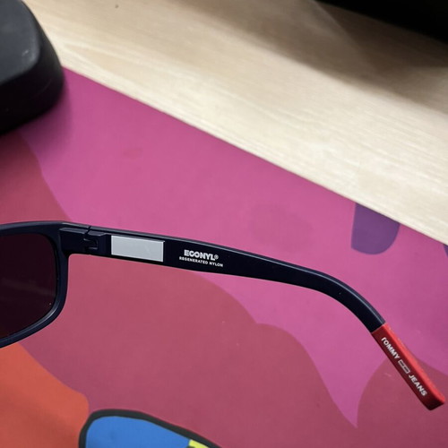 Tommy Hilfiger black sunglasses like new