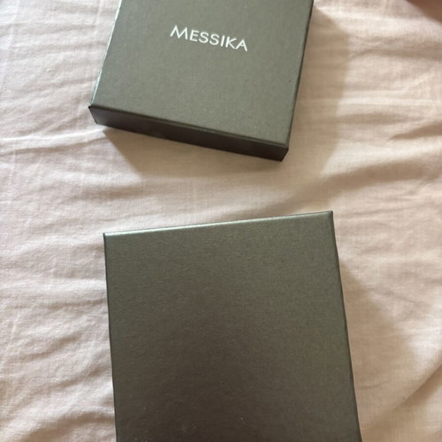 Messika box like new, authentic