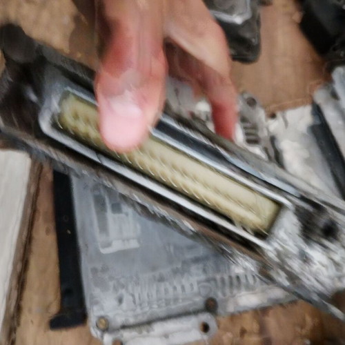 Peugeot 406 1.8 Bosch car computer 0261204063 9624518380