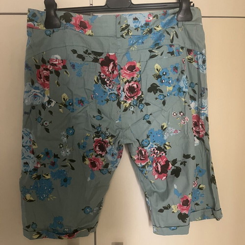 Women's cotton bermuda shorts large mint floral like new