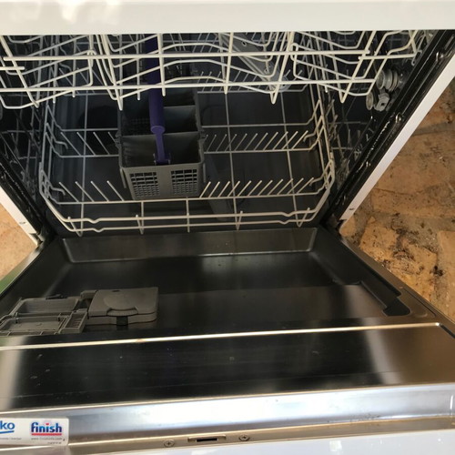 Beko dishwasher 60 cm with 5 programs like new