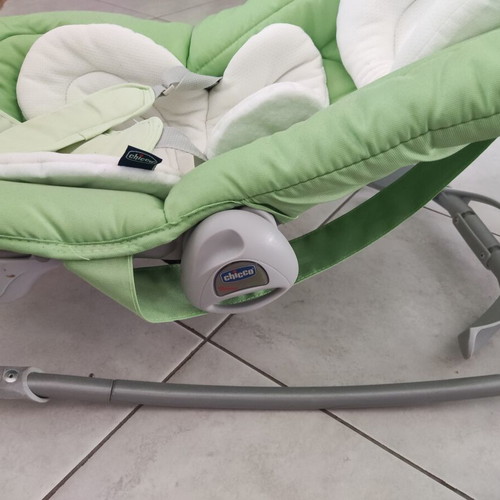 Chicco Mia Baby Bouncer 0m+ green with white cushions like new