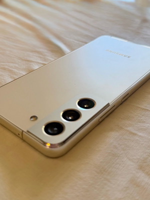Samsung Galaxy S22 256GB used with Galaxy Watch 4 and Galaxy Buds2
