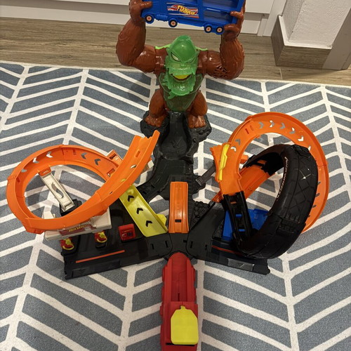 Hot Wheels track like new