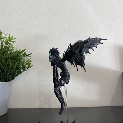 Death Note Ryuk Figure like new