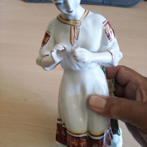 Porcelain statue 30 cm, Ukrainian scene