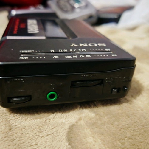 Sony Walkman wm-f2015 with defect, refurbished