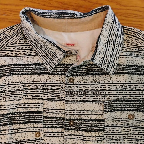 Burton men's shirt 2XL like new, multicolored