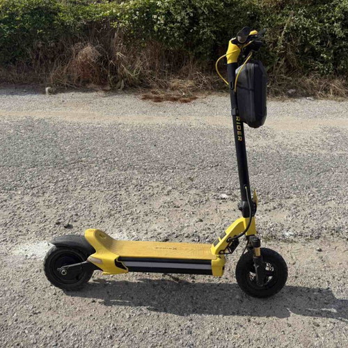 Manta Xdrive18 electric scooter used, durable battery