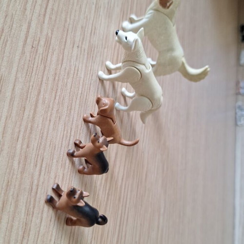 Playmobil animal figures set like new, 32 pieces