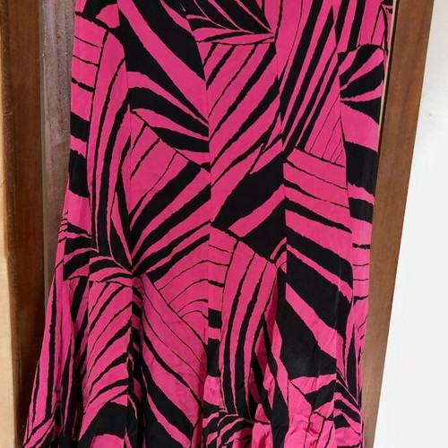 Jaeger long skirt like new, black and pink