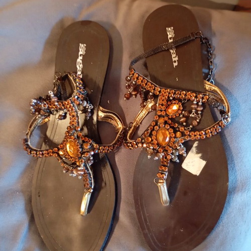 Sandals size 38 new, brown with chain decoration