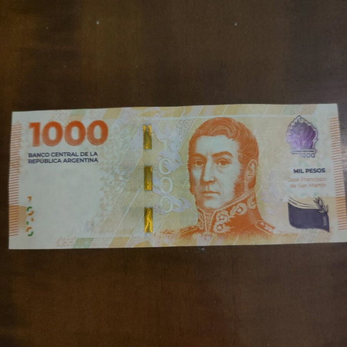 Argentine pesos used, 1000