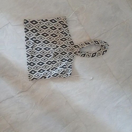Crop top Pull & Bear like new, size S, black and white