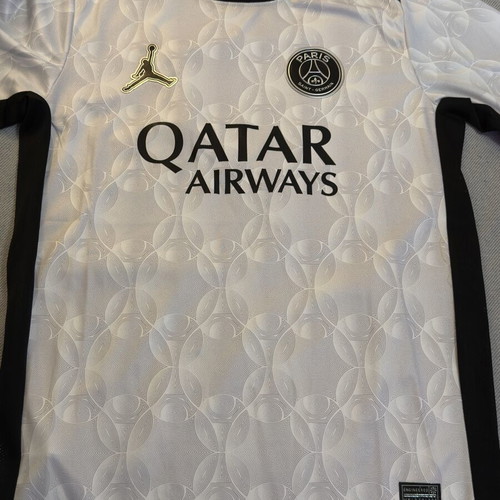 PSG x Jordan T-shirt new, medium size