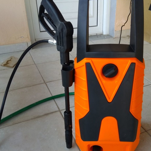 Electric pressure washer 1800W with 420 l/h flow rate