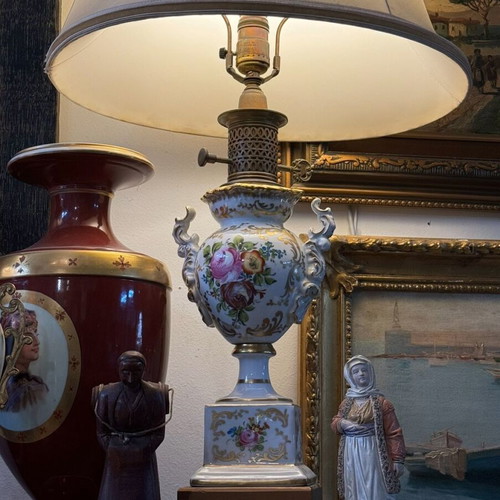 Sevres two table lamps like new, 65cm height, portatif