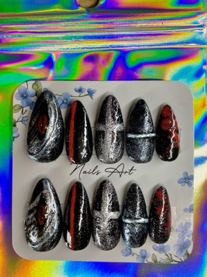 Handmade press-on nails new set in grunge style inspired by dragon’s eye
