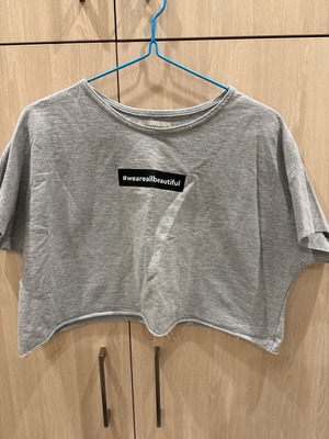 Crop top We Are All Beautiful by My Fashion Fruit grey like new, one size