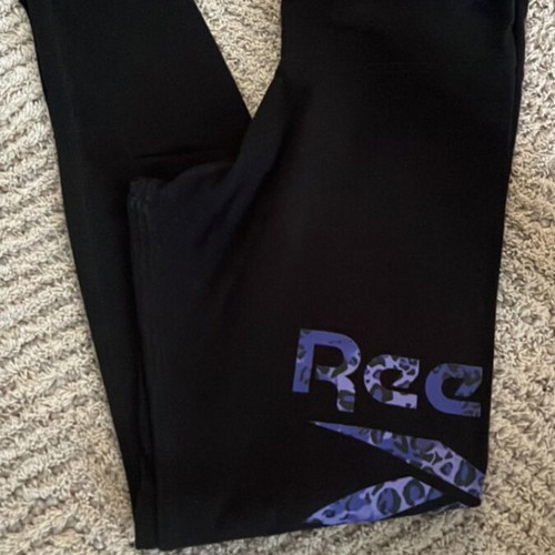 Reebok black leggings like new with purple detail