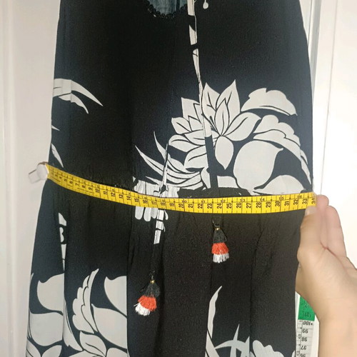 Piazza Italia dress Medium like new, black and white