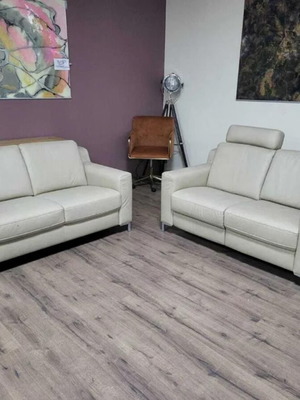 Κρεμ δερμάτινη σύνθεση καναπέδων δύο διπλών Hukla KS473120 καινούργια