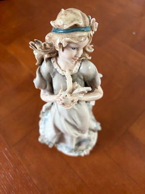 Αγαλματάκι Capodimonte Guiseppe Armani Florence σαν καινούργιο