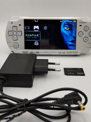 Sony PSP 2001 ασημί κονσόλα με παιχνίδι Avatar
