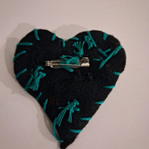 Felt brooch handmade, new, black and green