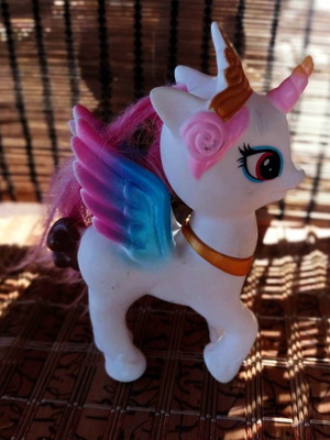 Lanyitoys πόνι παιχνίδι