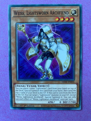 Κάρτα Yu-Gi-Oh! Weiss Lightsworn Archfiend 1η Έκδοση σαν καινούργια
