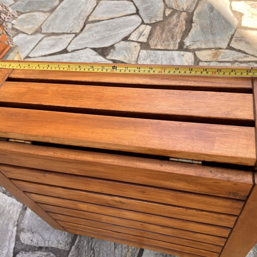 Folding wooden outdoor table like new, 134×63 cm
