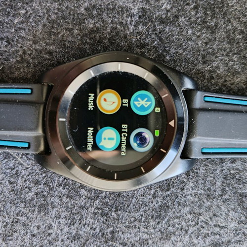 Round smartwatch used with Bluetooth calls and notifications black/blue