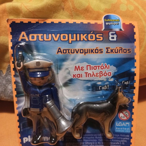 Playmobil figure Police officer and police dog new