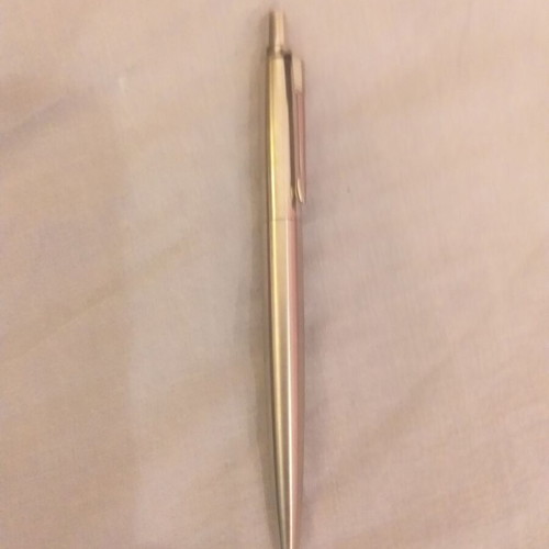 Parker luxury pen like new, in its box