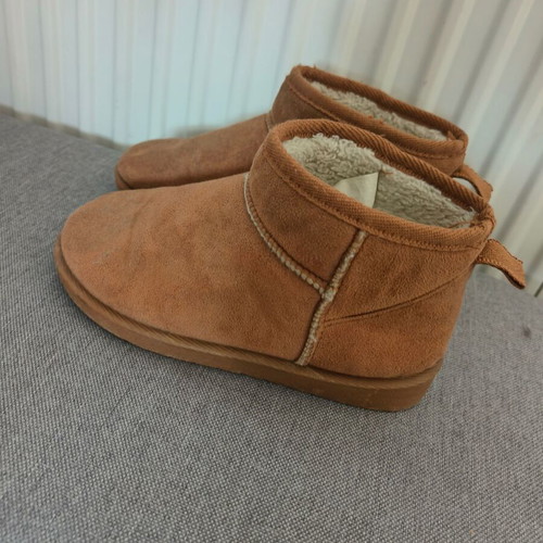 Children's boots like new, size 33