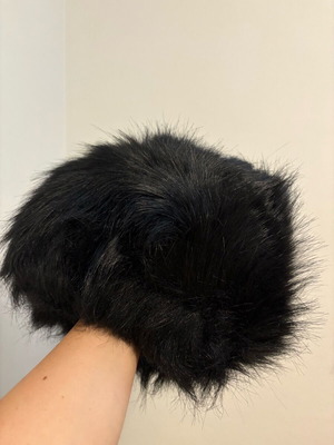 Fur hat new