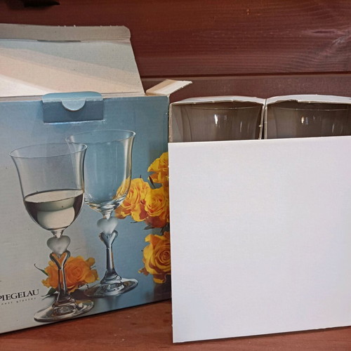 Spiegelau wine glasses new with frosted glass hearts, set of 2