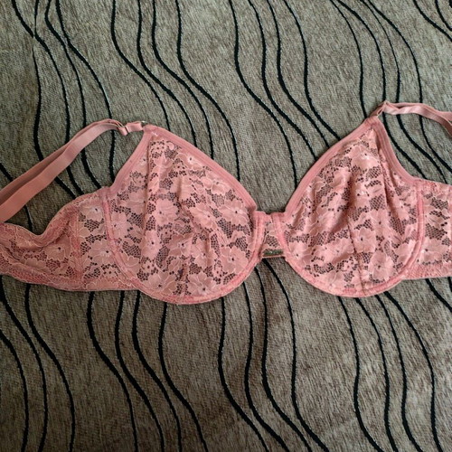 Pink lace bra size 38D new