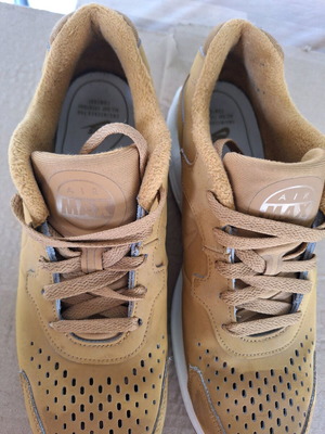 Nike Air leather shoes like new, brown